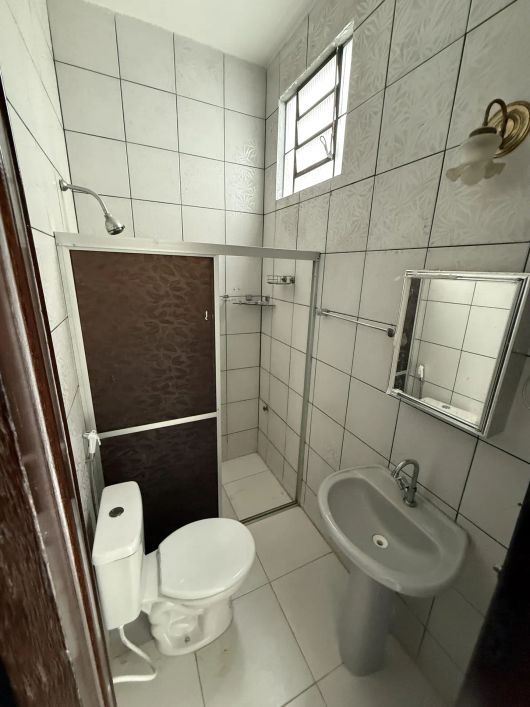 Imóvel para aluguel possui 180 metros quadrados com 3 quartos em Marco - Belém - PA