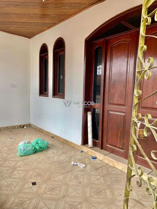 Casa com 04 quartos em Icoaraci - Conjunto da Cohab
