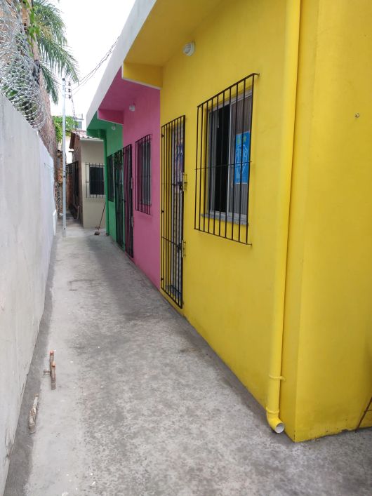 Casa em Vila na Tv. Carlos de Carvalho próx. a Tamandaré.