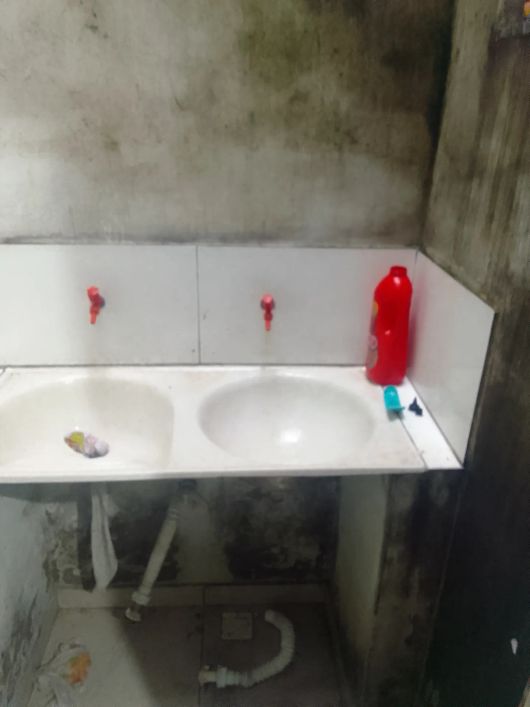 Casa em Vila na Tv. Carlos de Carvalho próx. a Tamandaré.