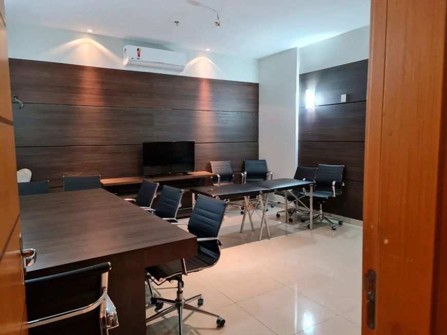 Ed "Torre Vitta Office" 38m² vão livre, prédio moderno, 16º andar - R Mayorana c/ Anguatura - Marco