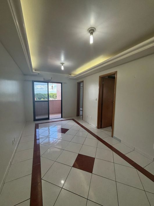 *Alugo Excelente Apto Ed Plaza Lauzanne