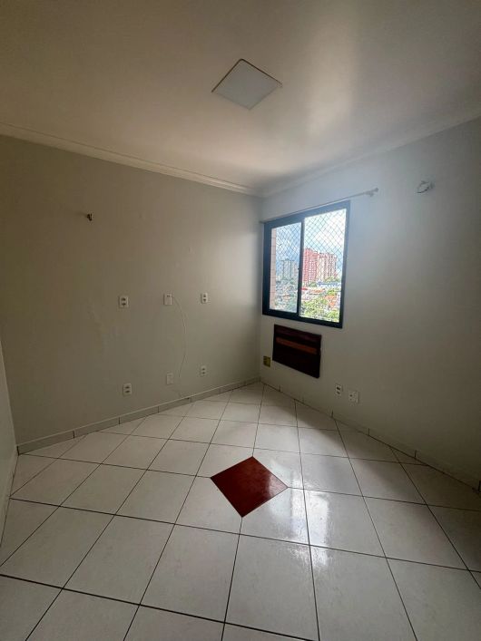 *Alugo Excelente Apto Ed Plaza Lauzanne