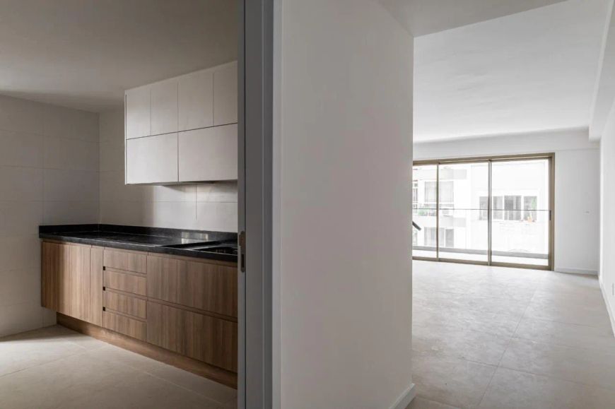 Cobertura duplex para venda possui 265 metros quadrados com 4 quartos na Lagoa