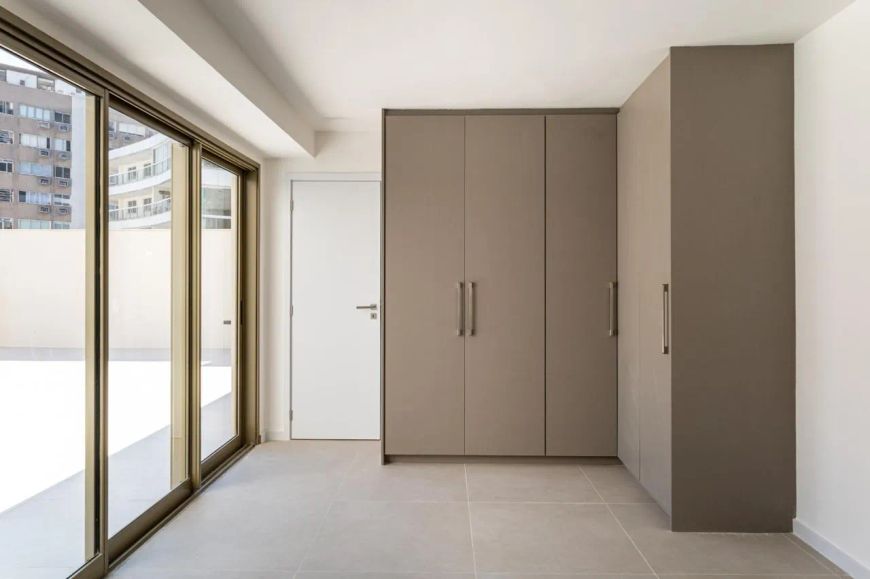 Cobertura duplex para venda possui 265 metros quadrados com 4 quartos na Lagoa