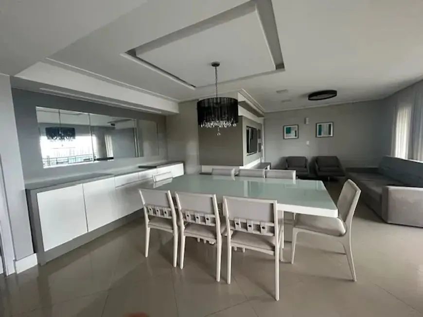 Alugo apartamento com 3 suítes no bairro de Nazaré
