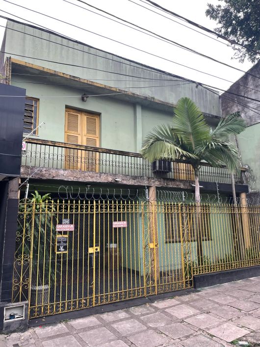 Alugo comercial ou residencial , imovel com 250 Mt2 na Padre Eutiquio prox a praca da Bandeira