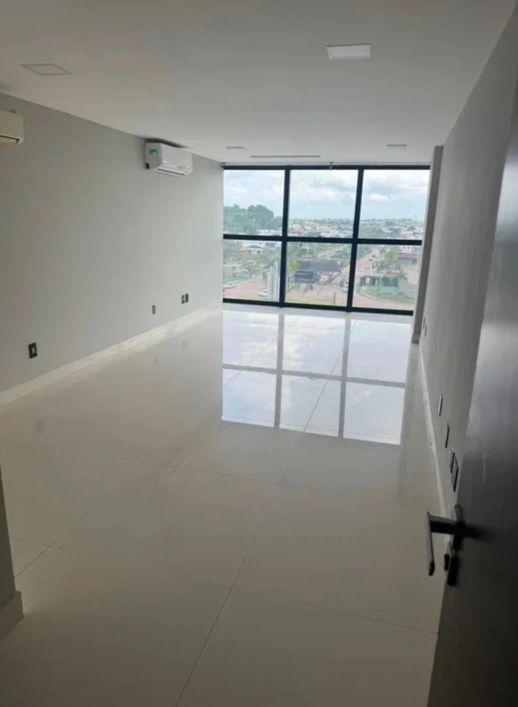 Alugo Sala Comercial com 35m2, na Augusto Montenegro no Parque Office