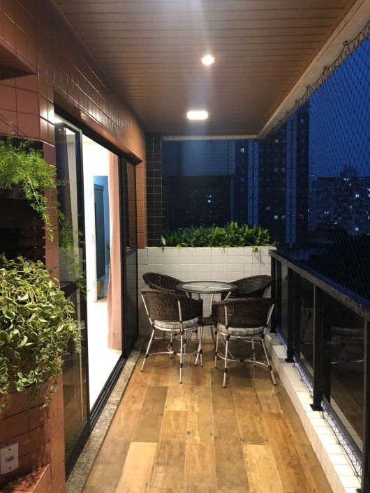 Imóvel para aluguel possui 195 metros quadrados com 3 quartos em Nazaré - Belém - PA