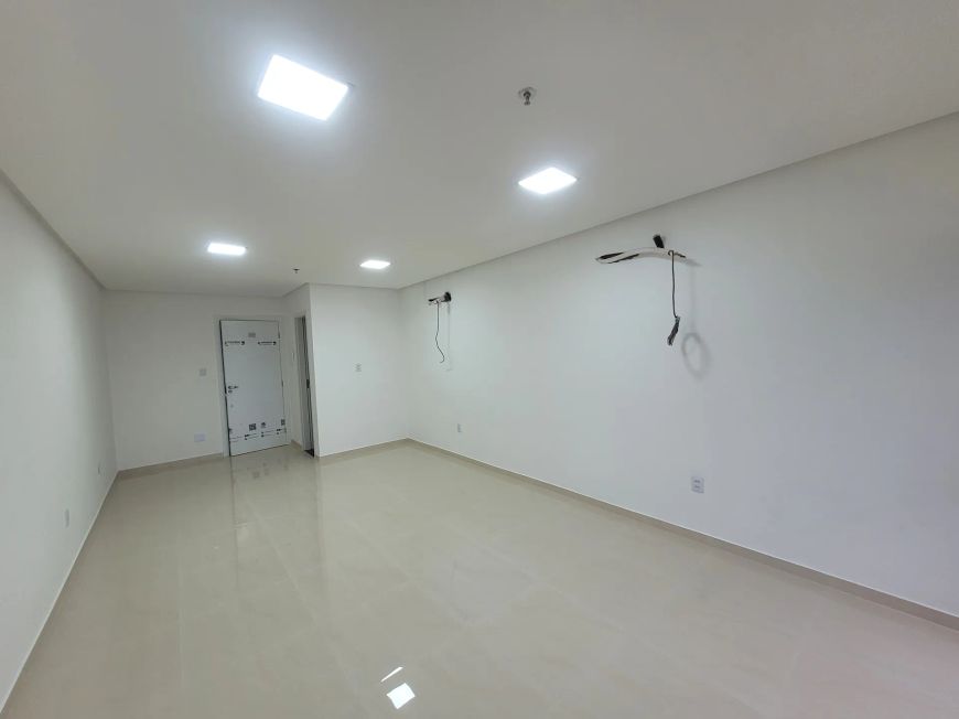 Arya Tower Alugo Salas 3.500 cada, 30m2 ótima Vista em Umarizal - Belém - PA