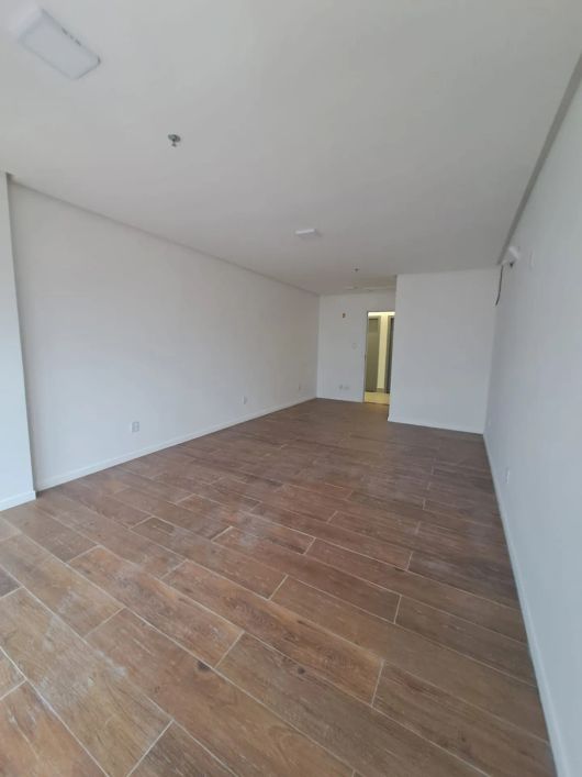 Arya Tower, sala comercial com 24m², andar alto, Umarizal