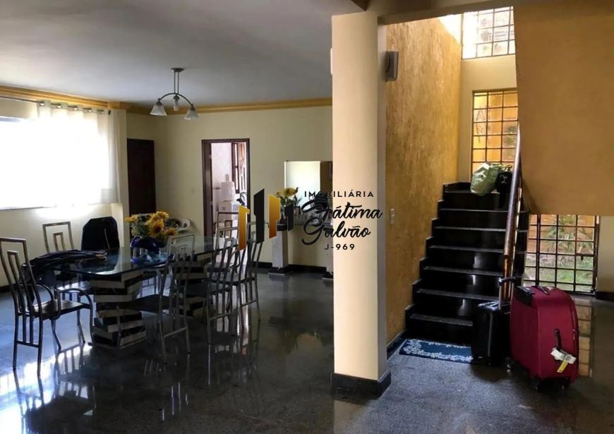 Alugo Linda Casa com Piscina em São Brás.