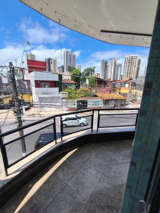APARTAMENTO DE 2 SUITES NA BATISTA CAMPOS SEM VAGA DE GARAGEM