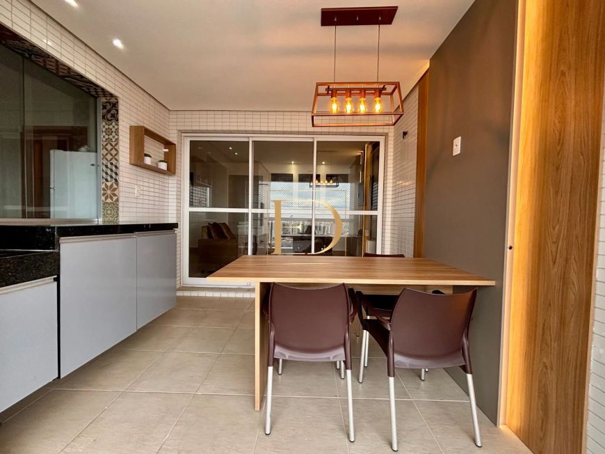 Alugo Apartamento com 3 suites, Ed. Solazzo