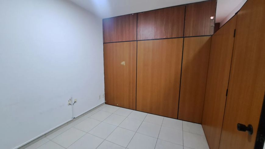 URBER 14 SALA COMERCIAL NO UMARIZAL COM GARAGEM PRIVATIVA