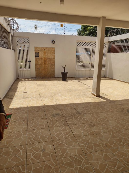 Alugo Casa Residencial no Conjunto IAPI - São Brás