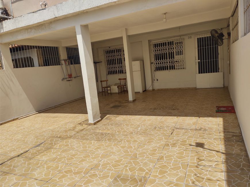Alugo Casa Residencial no Conjunto IAPI - São Brás