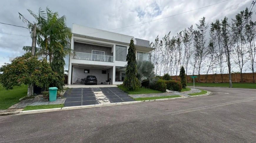 Casa 3 pavimentos 570m² Construído