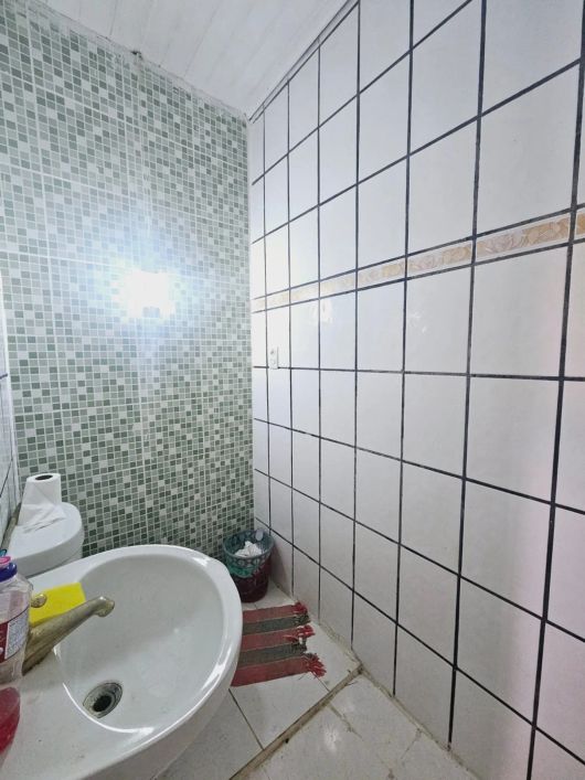 ALUGO PONTO COMERCIAL COM DUAS SALAS E UM BANHEIRO