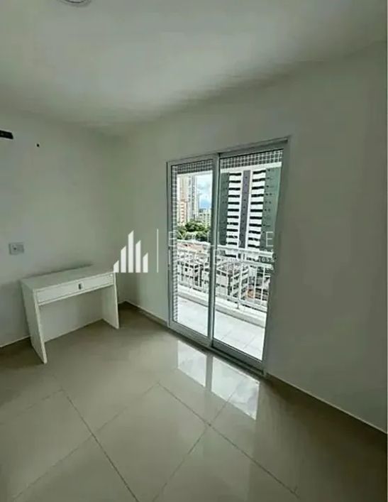ALUGA-SE BELO APARTAMENTO NO TORRES FLORATTA