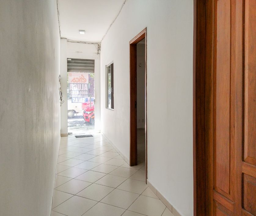 Sala em predio comercial com lavabo medindo aproxi 30,00m² - 2722