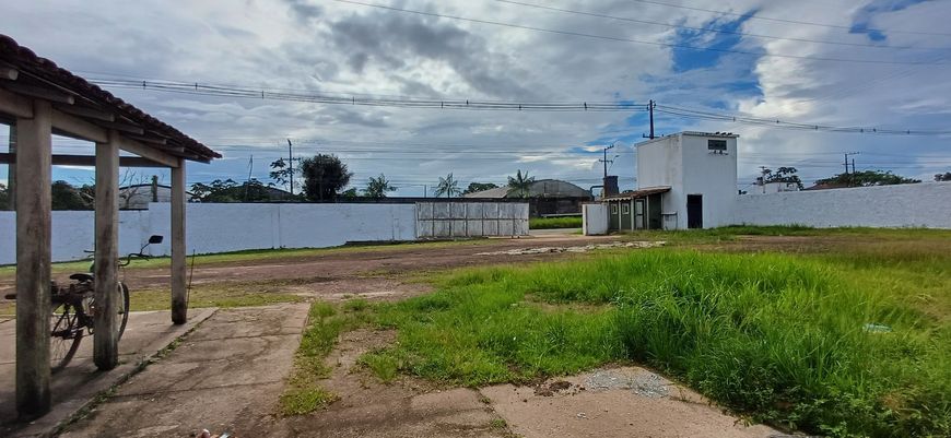 GALPÃO DE 2.500 m²