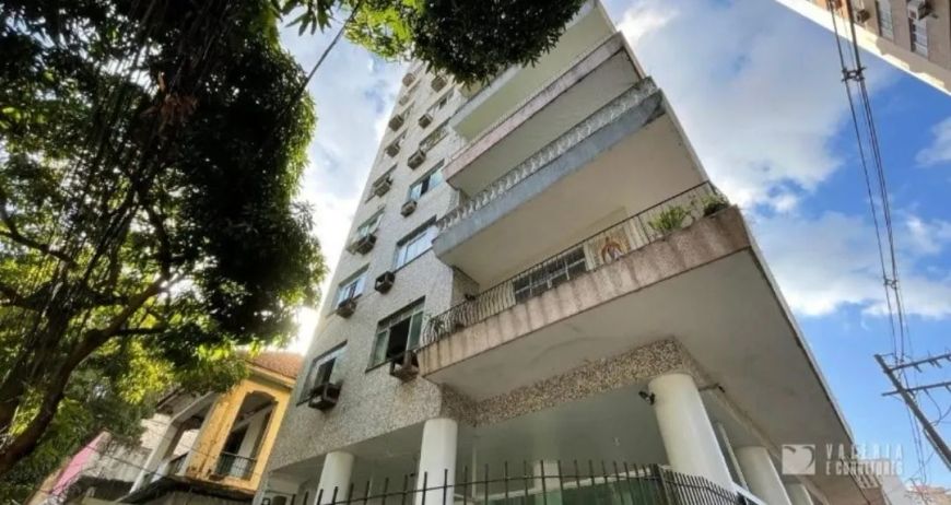EXCELENTE APARTAMENTO PARA ALUGUEL COM 230M² EM NAZARÉ COM 3/4 SENDO 1 SUÍTEé - Belém - PA