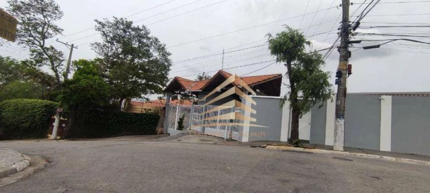 Sobrado com 2 dormitórios para alugar, 90 m² por R$ 2.400,00/mês - Parque Uirapuru - Guarulhos/SP