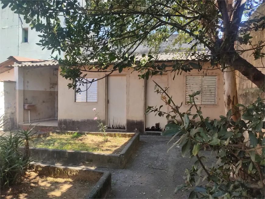 Terreno à venda em Vila Hermínia - SP