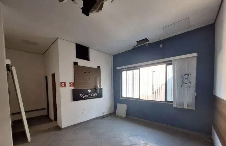Prédio Inteiro para aluguel com 680m² e 8 vagas no Centro de Guarulhos
