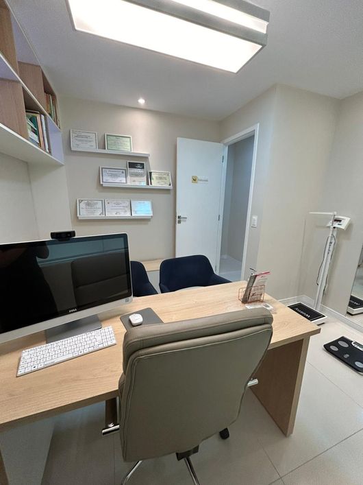 Consultório mobiliado One Offices