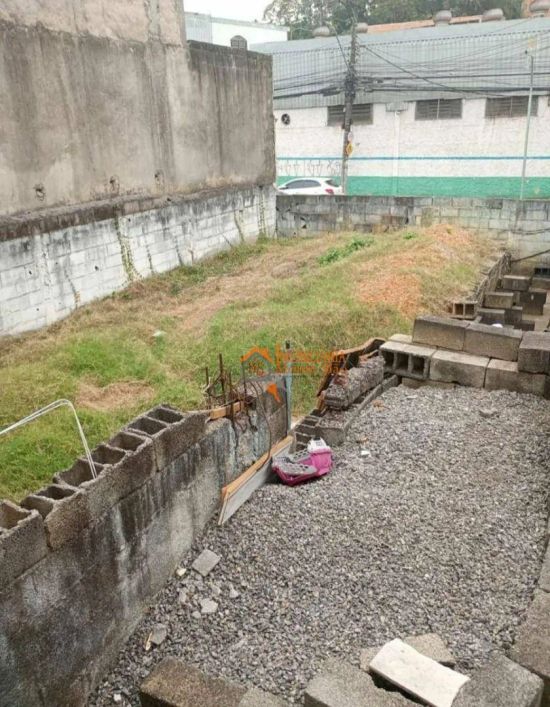 Terreno com 2 casas construídas à venda, 399 m² por R$ 1.600.000 - Jardim São Domingos - Guarulhos/S