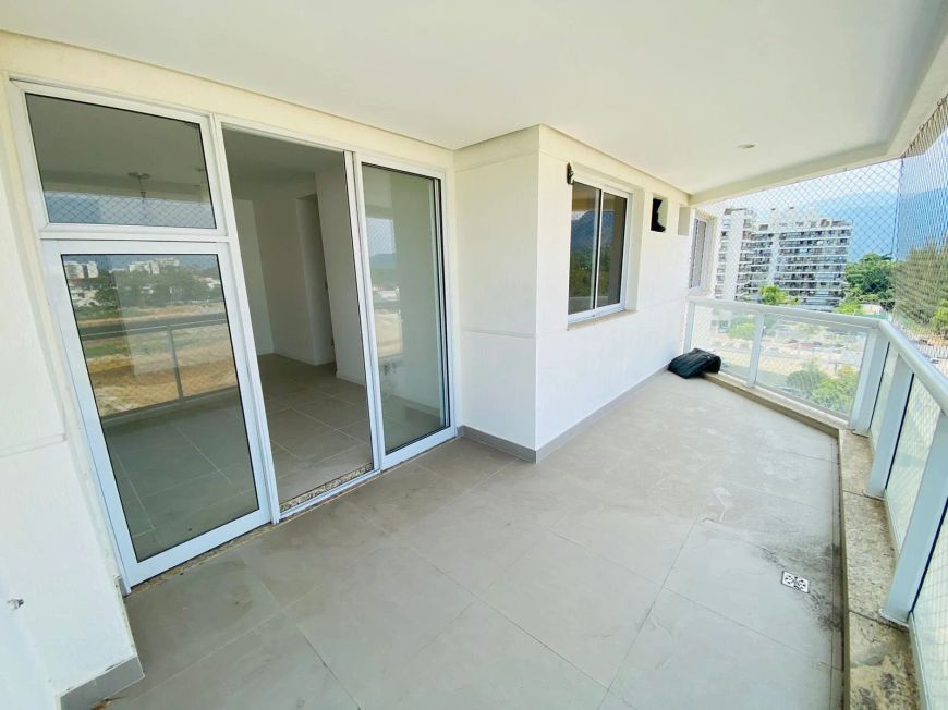 Apartamento para venda com 68m² e 2 quartos no Recreio dos Bandeirantes