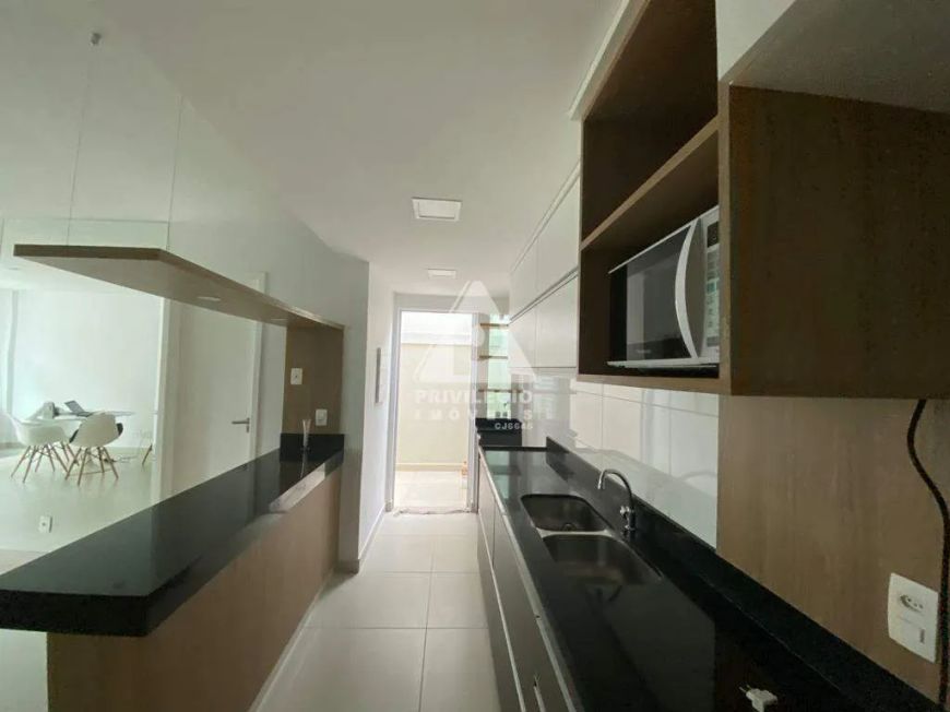 Casa Triplex condominio Residencial Florença 3 quartos 1 suite 1 vaga Jacarepagua Taquara