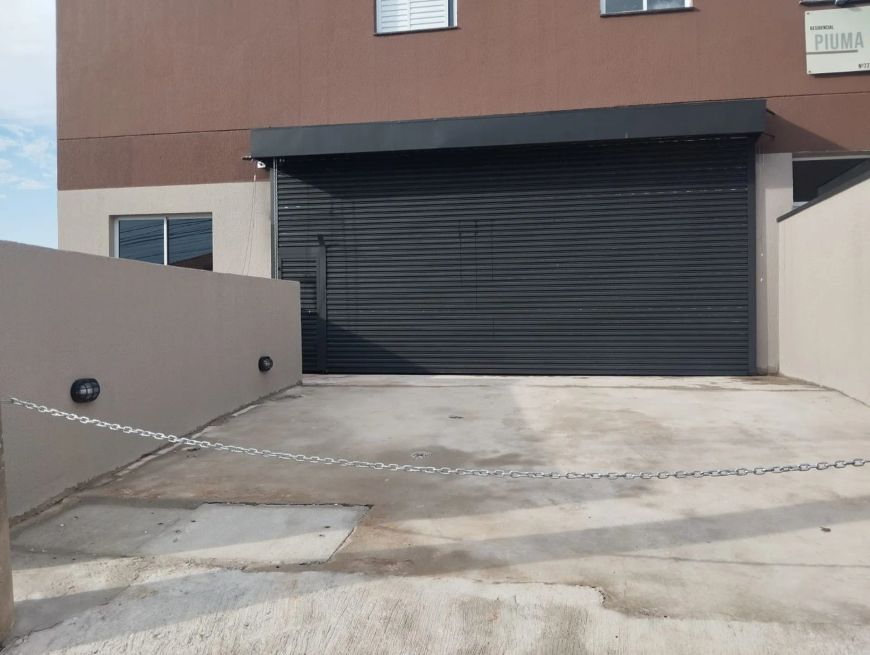 Salão à Venda e locação em Guarulhos bairro Cocaia com 350m², 1 sala e 3 vagas!!!
