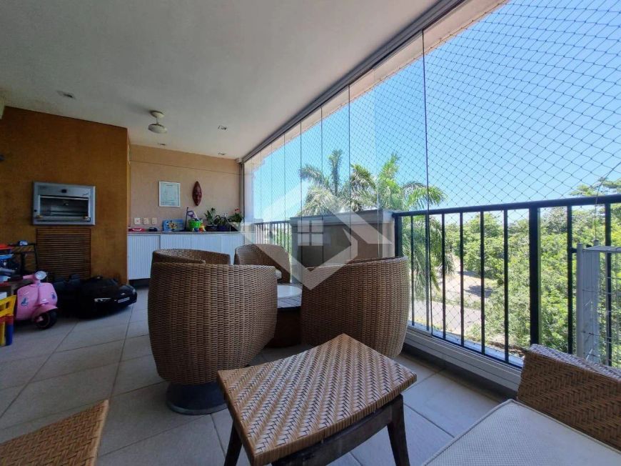Apartamento com 153m² com 4 quartos na Barra da Tijuca