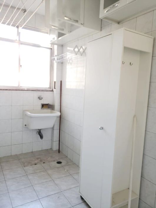 Vendo excelente apartamento 2 quartos mais dependência - Méier