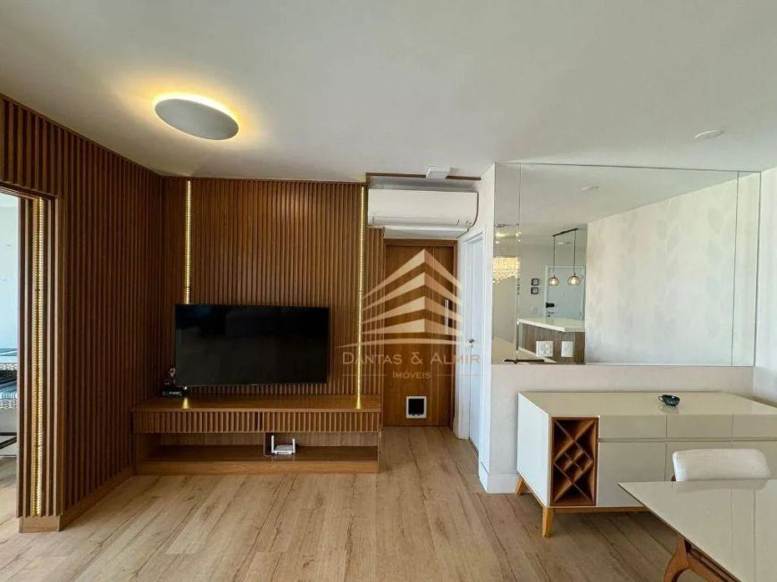 Alugo apartamento de 106m² no Cidade Maia, com 3 dormitórios terraço com churrasqueira 2 vagas em Ja
