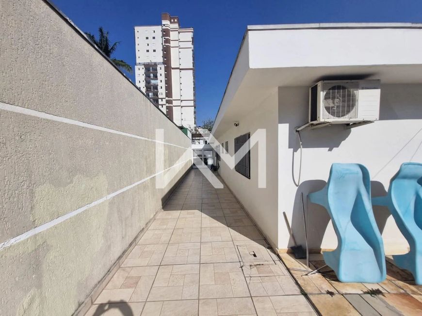 Desfrute do Máximo Conforto e Sofisticação em uma Casa Completa com 5 Quartos, Área de Lazer com Pi