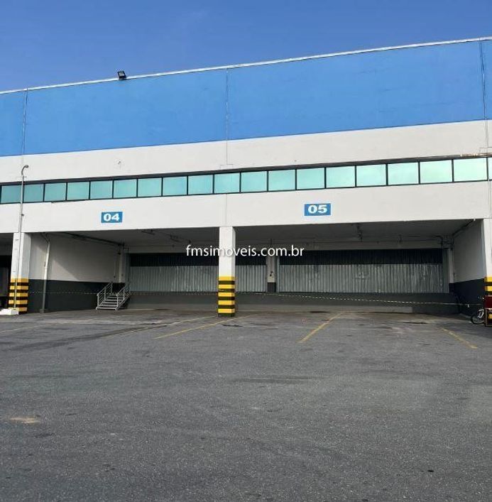 Galpão com 1106m² de armazenamento em Guarulhos - SP.