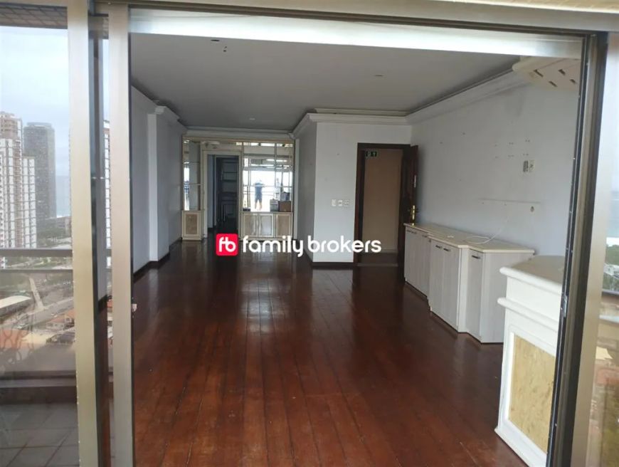 CONFORTÁVEL APARTAMENTO DE 263M² | 4 QUARTOS | AMPLA VARANDA