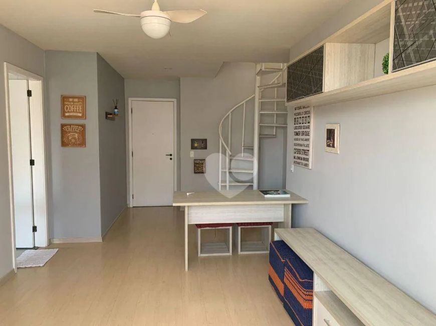 Cobertura com 2 quartos, sendo 1 suite à venda, 148 m² por R$ 950.000 - Barra da Tijuca -