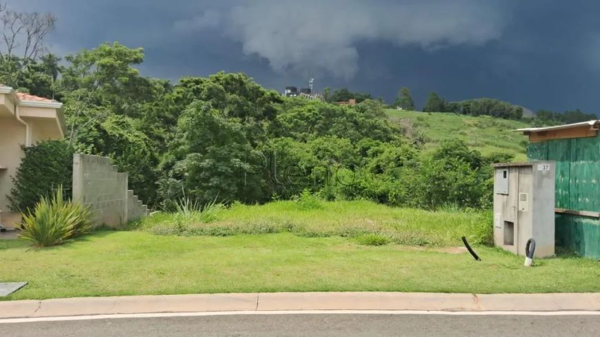 Terreno à venda com 317 m² no Condomínio Bella Campinas, Campinas.