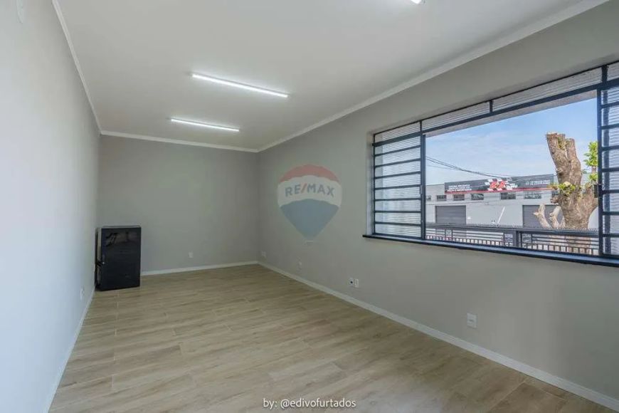 Prédio Comercial a Venda em Avenida de Campinas!