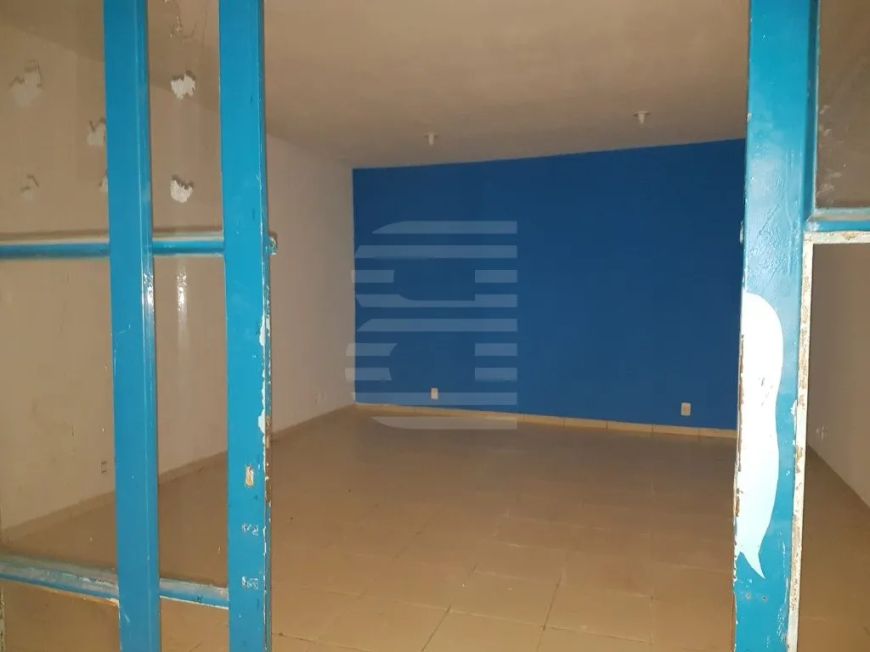 Casa comercial para alugar no Centro de Campinas, com 5 salas, 2 banheiros