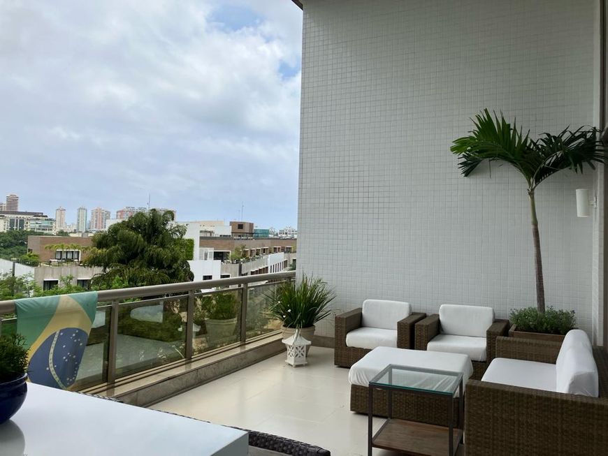 Peninsula Mondrian 367 mts 4 suites