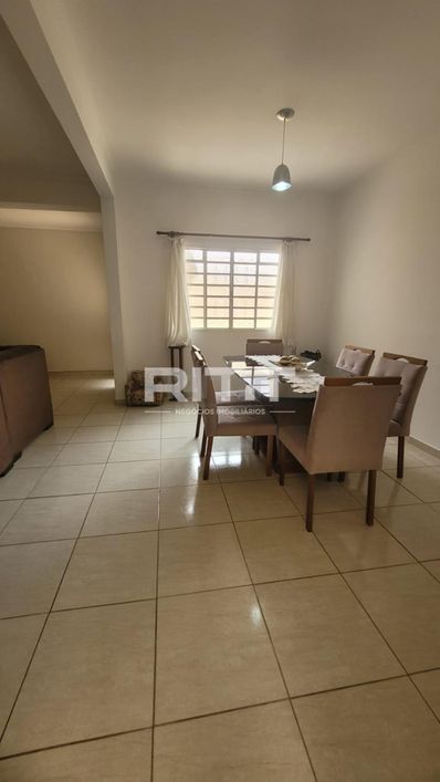 Casa à venda em Campinas, Jardim Leonor, com 4 quartos, com 256 m²