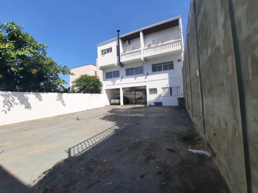 Casa Comercial para alugar com 10 salas no Chapadão.