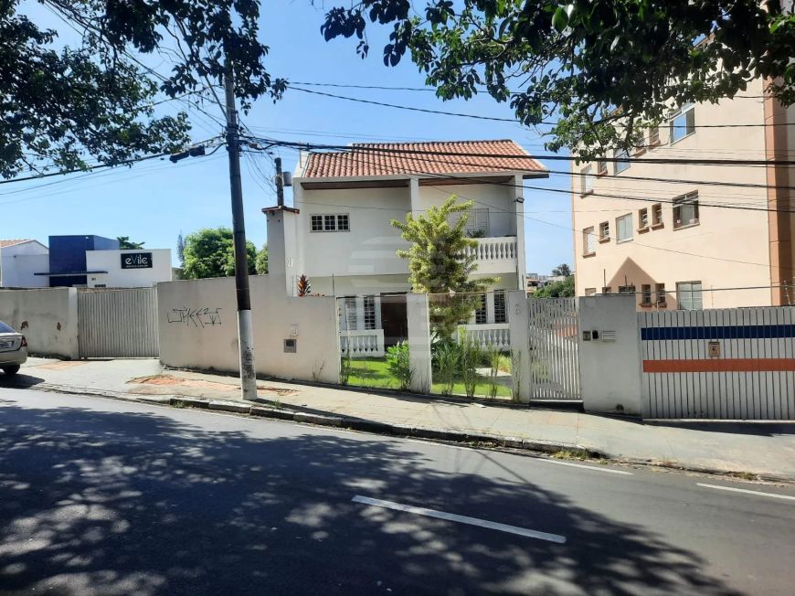 Casa Comercial para alugar com 10 salas no Chapadão.