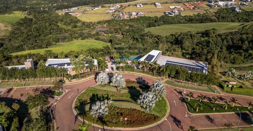 Terreno à venda no condomínio Entre Verdes com 1.474,74m² em Campinas